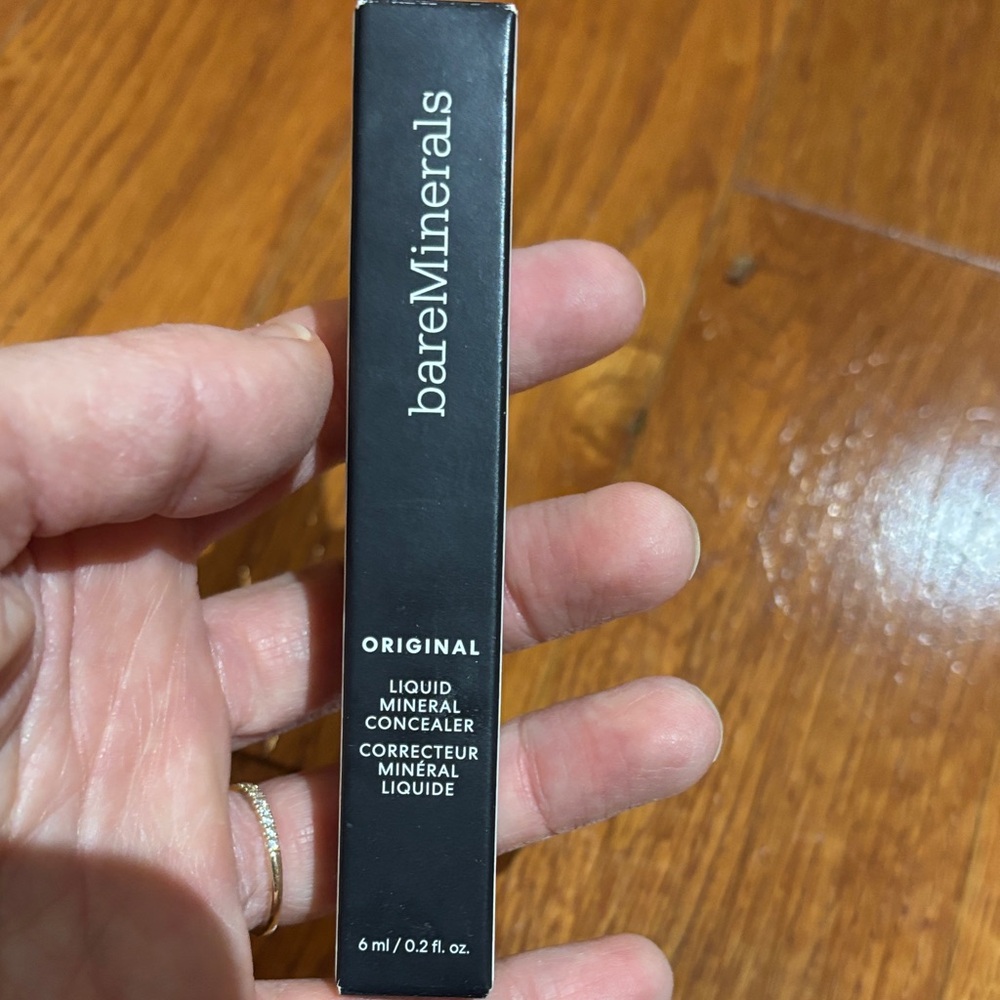 bareMinerals Original Liquid Mineral Concealer - Black Packaging